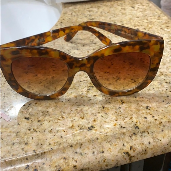 Steve Madden Accessories - Steve madden sunglasses